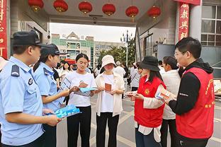 塔图姆：霍福德是我合作过的最棒的队友 他是终极职业球员